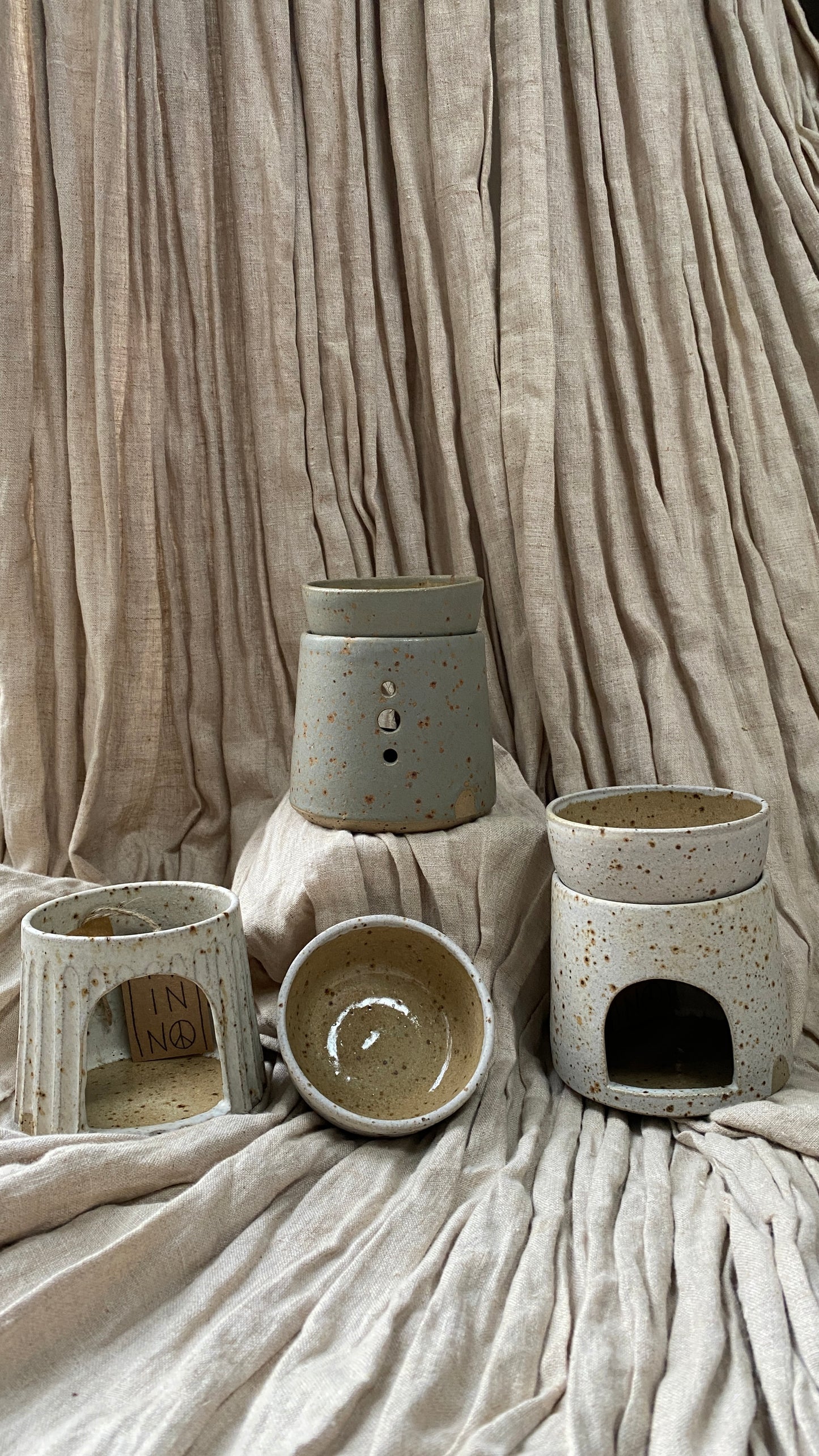 Oatmeal Ceramic Oil Burner & Wax Melt Gift Bundle