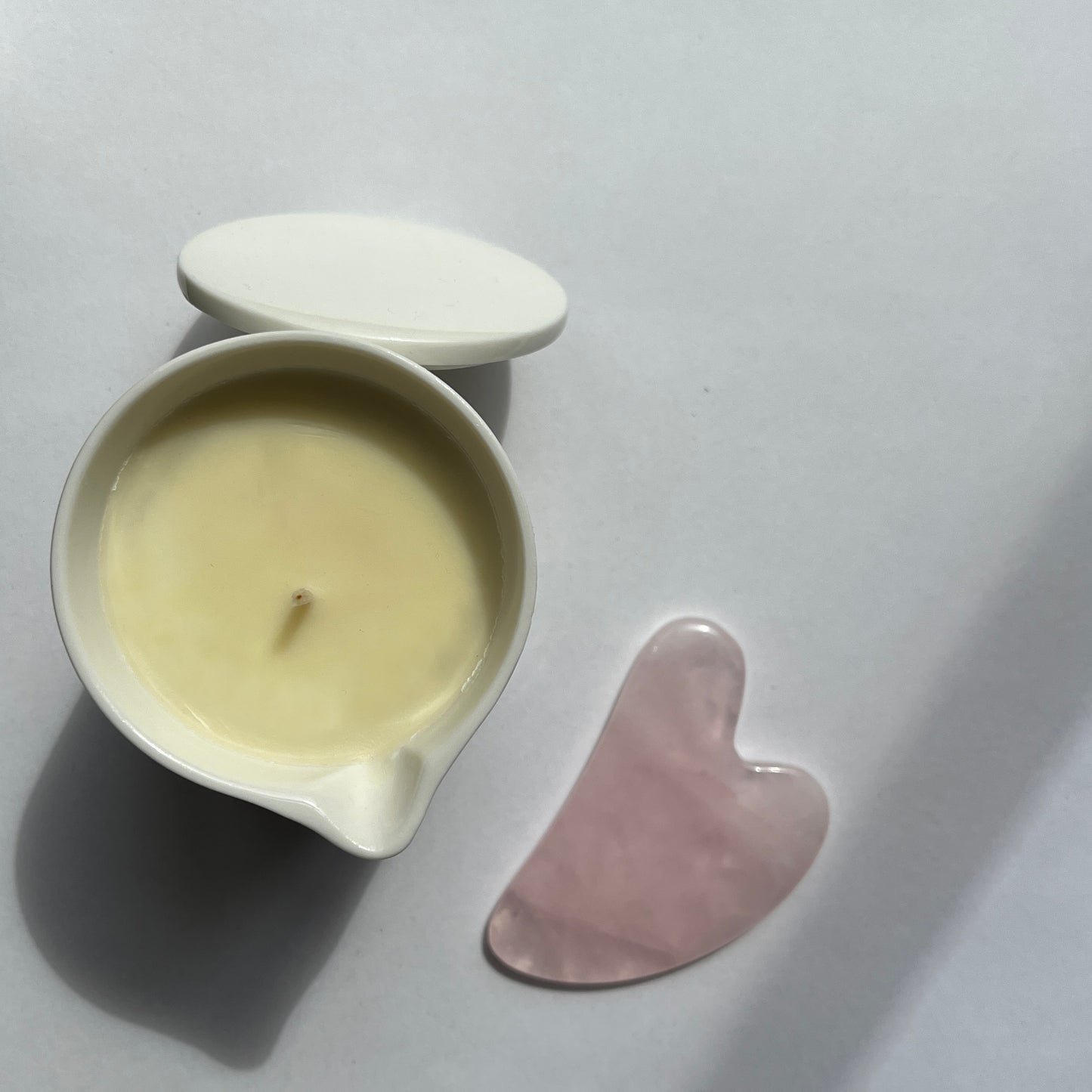 Nourishing Aromatherapy Massage Candle & Gua Sha Gift Set