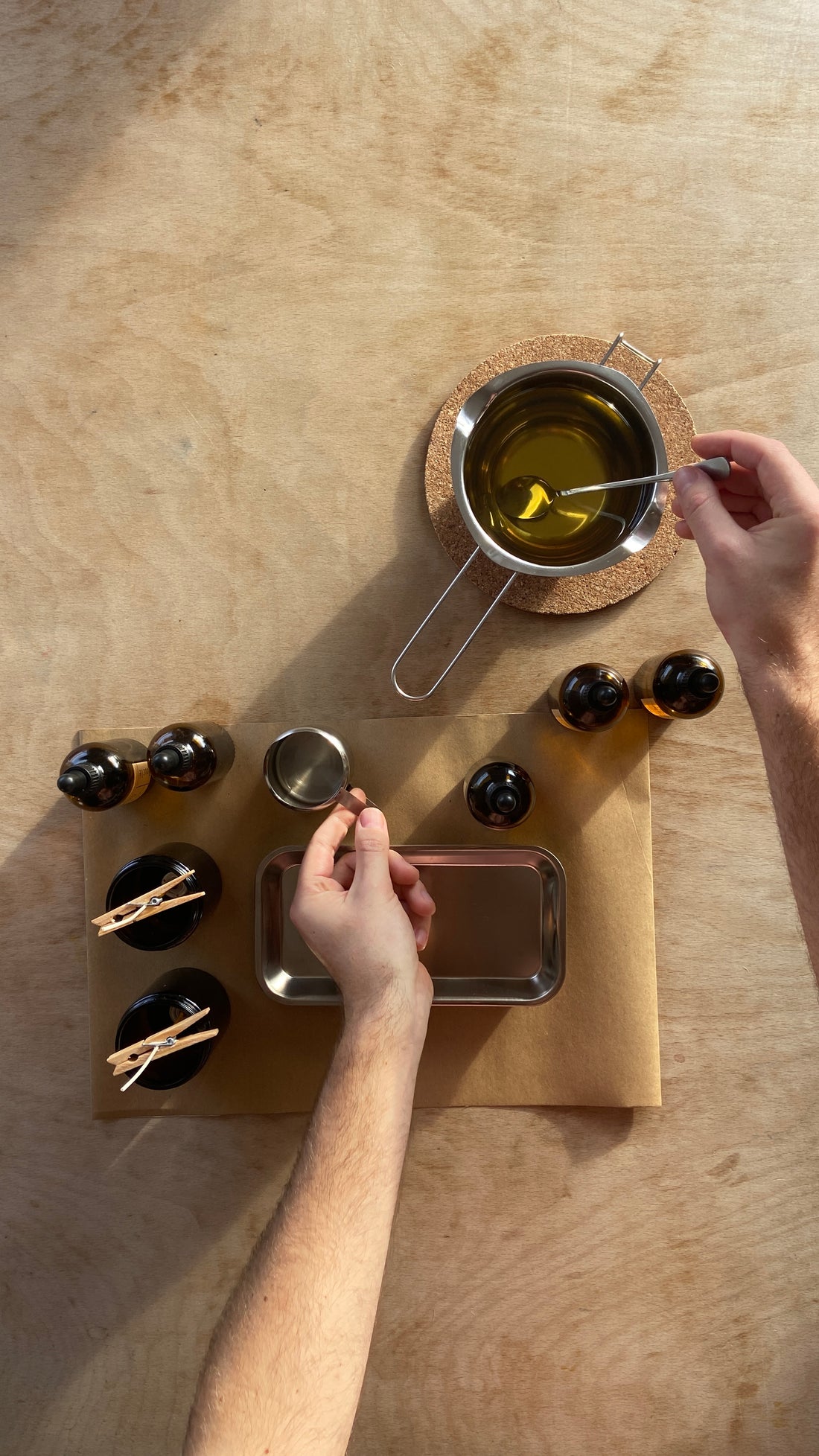 Unleash Your Creativity with Our Candle Making Workshop in East London 16th May 2023!