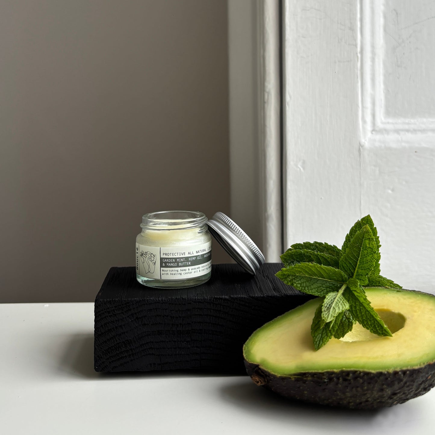 Protective All Natural Lip Butter with Garden Mint