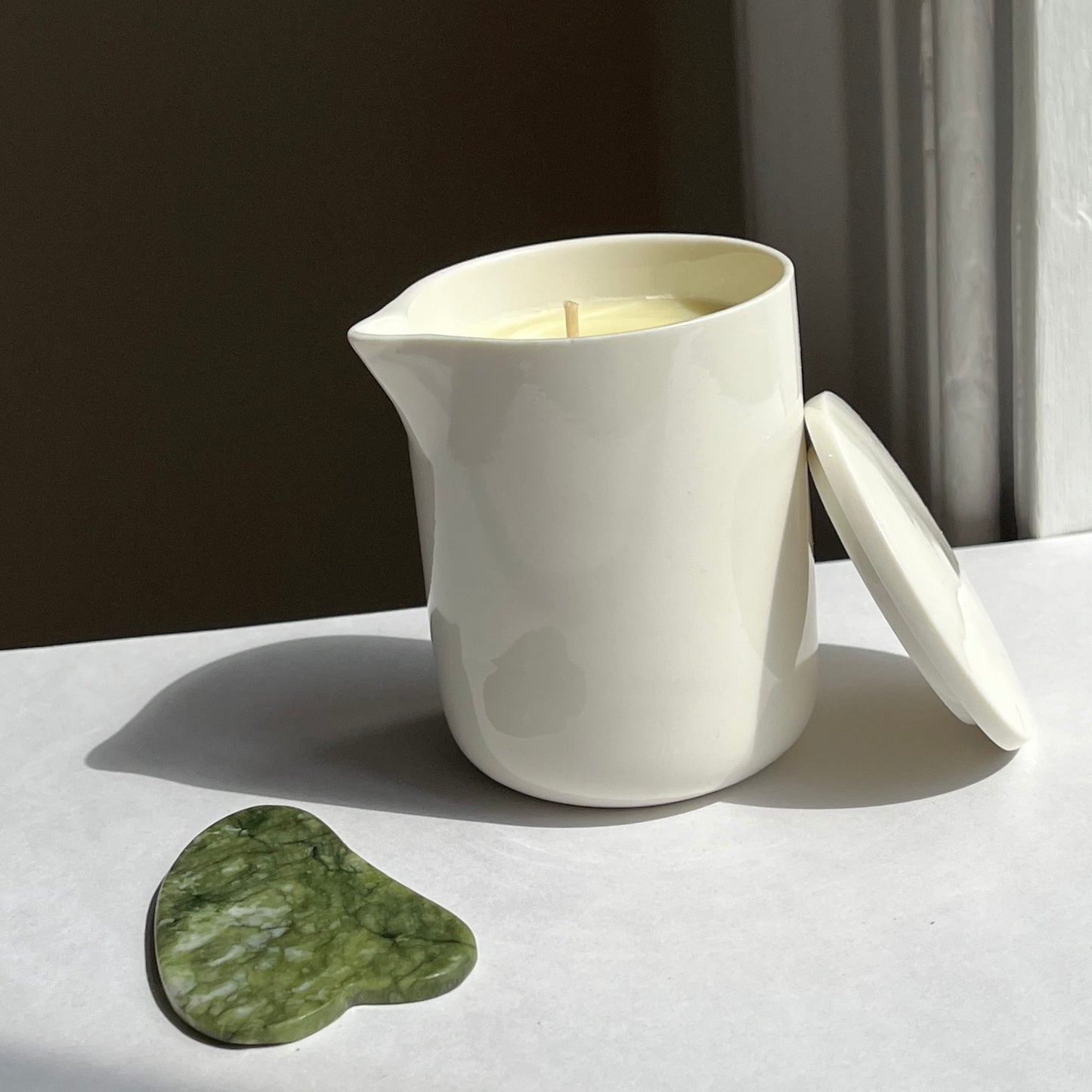 Nourishing Aromatherapy Massage Candle & Gua Sha Gift Set