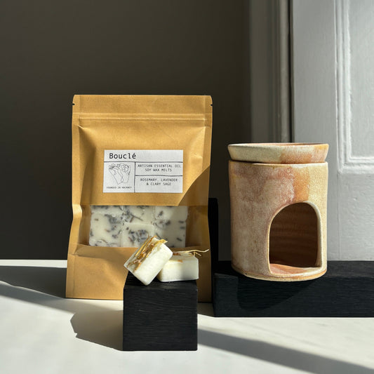 Dunes Ceramic Wax Burner with Essential Oil Wax Melts Gift Bundle