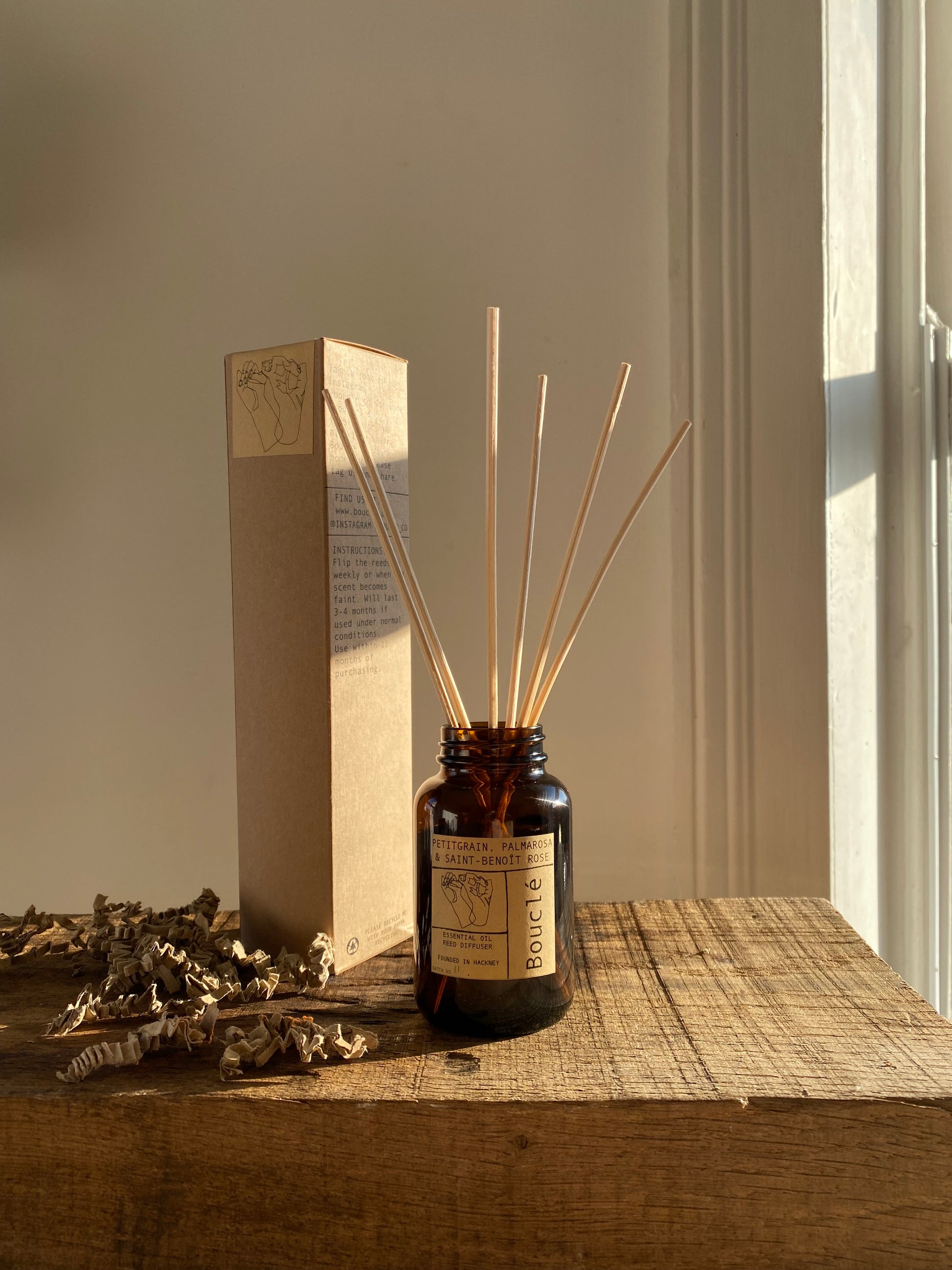 Natural vegan essential oil rattan reed diffuser in floral uplifting scent. Made in East London & Brighton